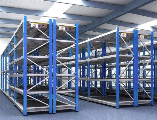 倉庫中選擇輕型貨架有哪些講究